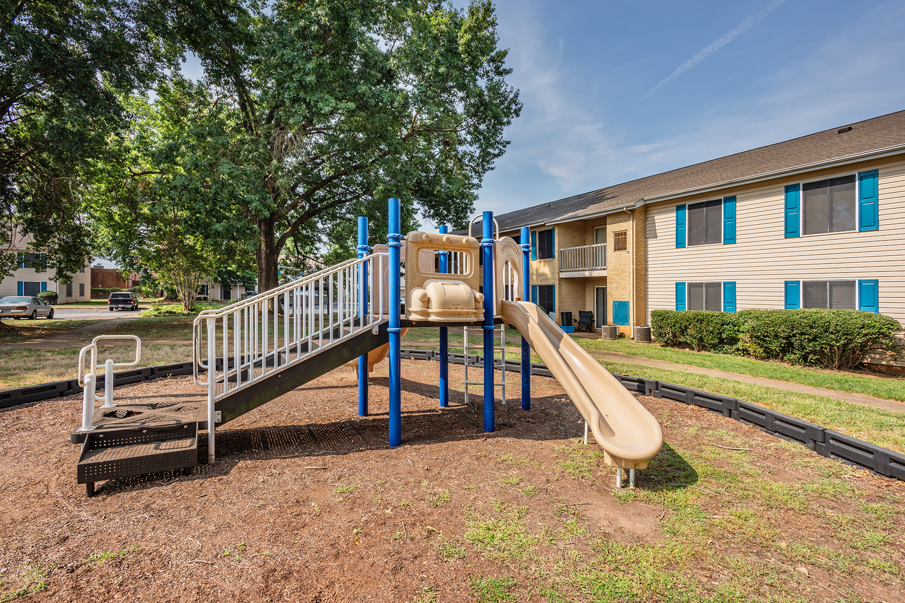 Signal Hill The Multifamily Advisory Group at Cushman & Wakefield